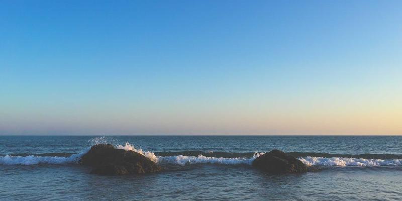 华夏之约：单身交友中财务透明化与共同理财规划的重要性