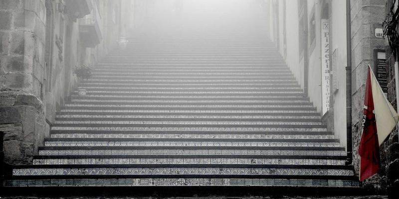 跨越文化鸿沟：华夏之约情感咨询揭秘跨文化婚恋的挑战与融合策略